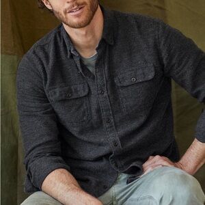 NYT OUTERKNOWN MEN’S BLACK TRANSITIONAL FLANNEL UTILITY SHIRT